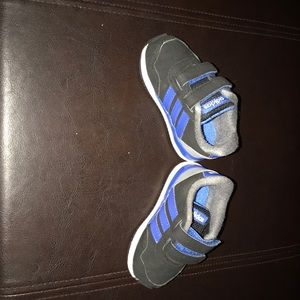 Toddler Adidas Velcro sneakers